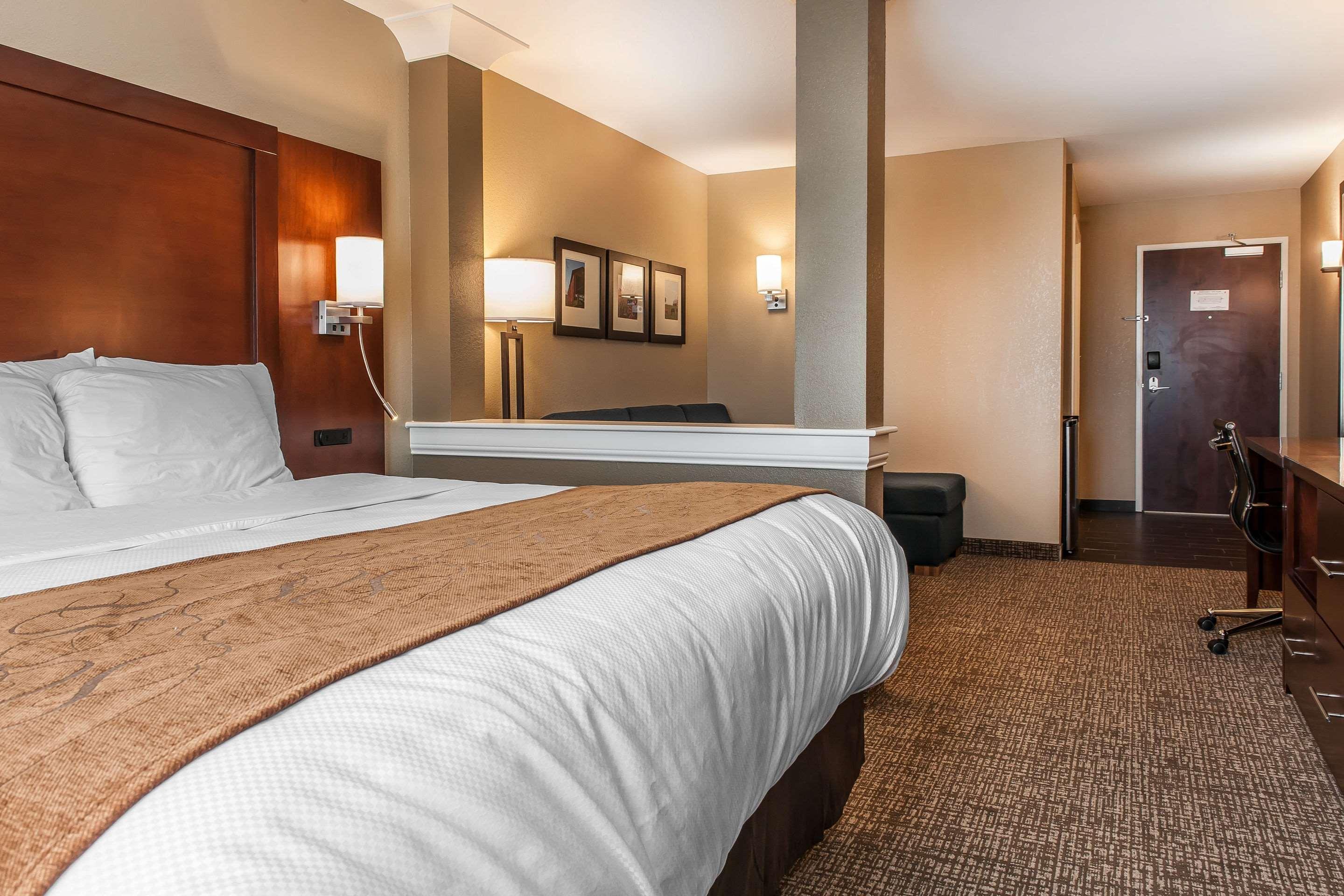 คอมฟอร์ต สวีทส์ Hotel Rensselaer ภายนอก รูปภาพ