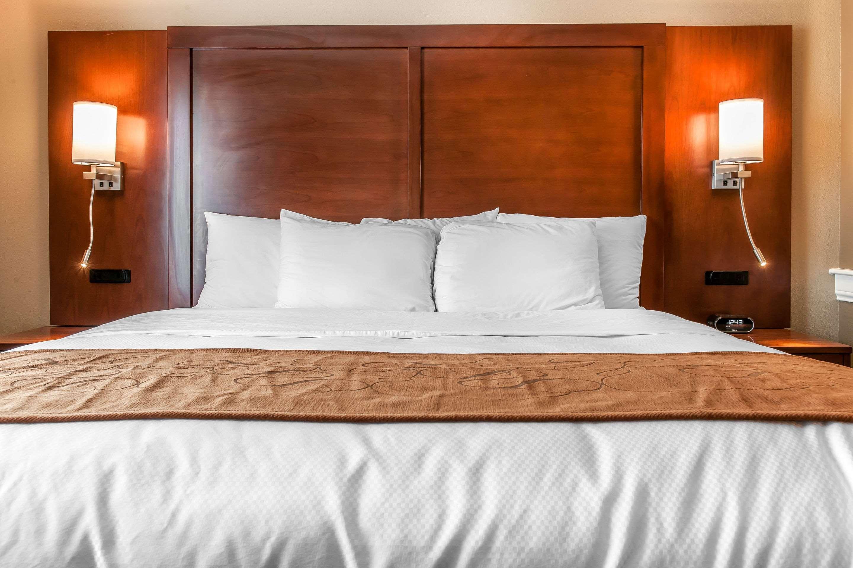 คอมฟอร์ต สวีทส์ Hotel Rensselaer ภายนอก รูปภาพ
