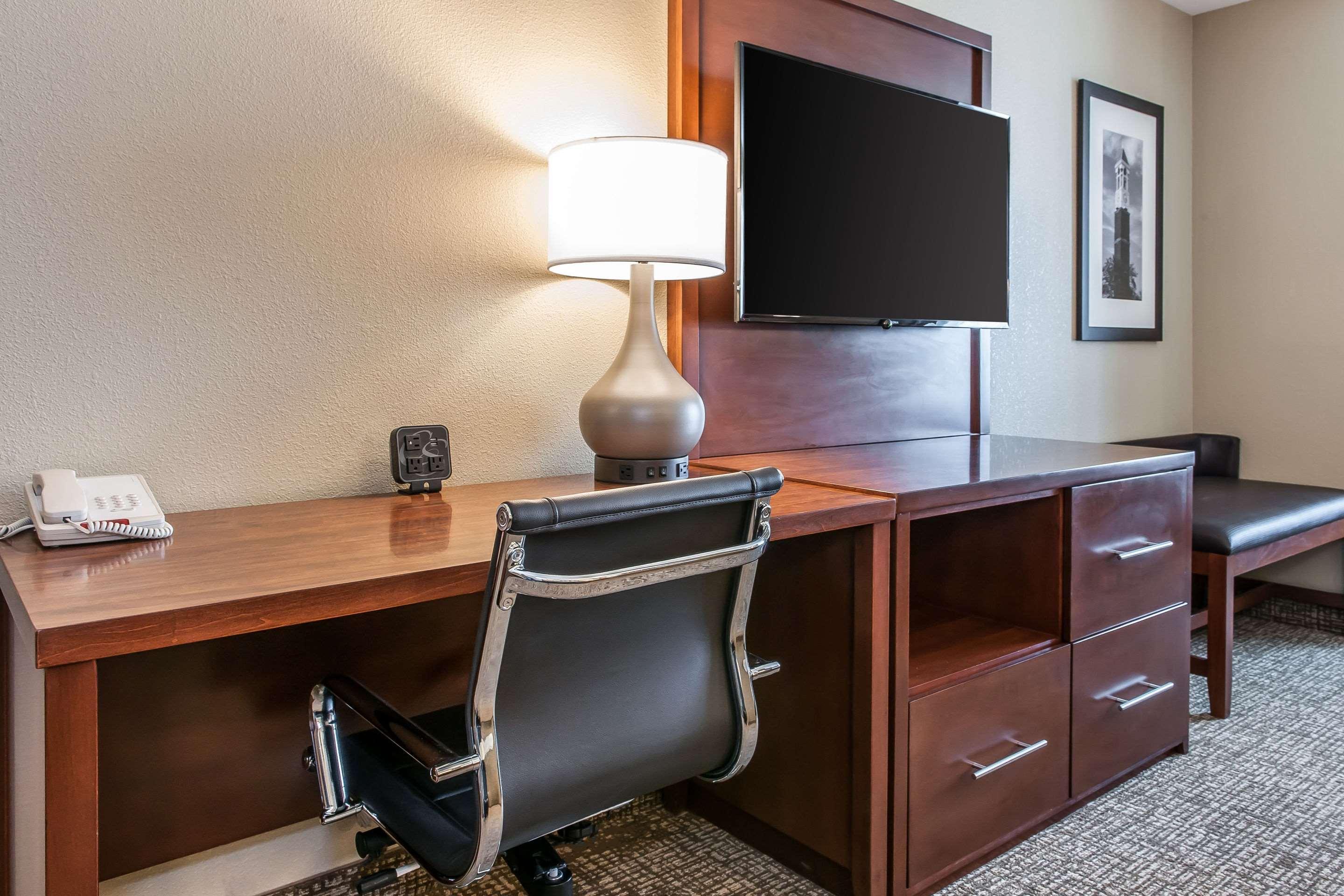 คอมฟอร์ต สวีทส์ Hotel Rensselaer ภายนอก รูปภาพ