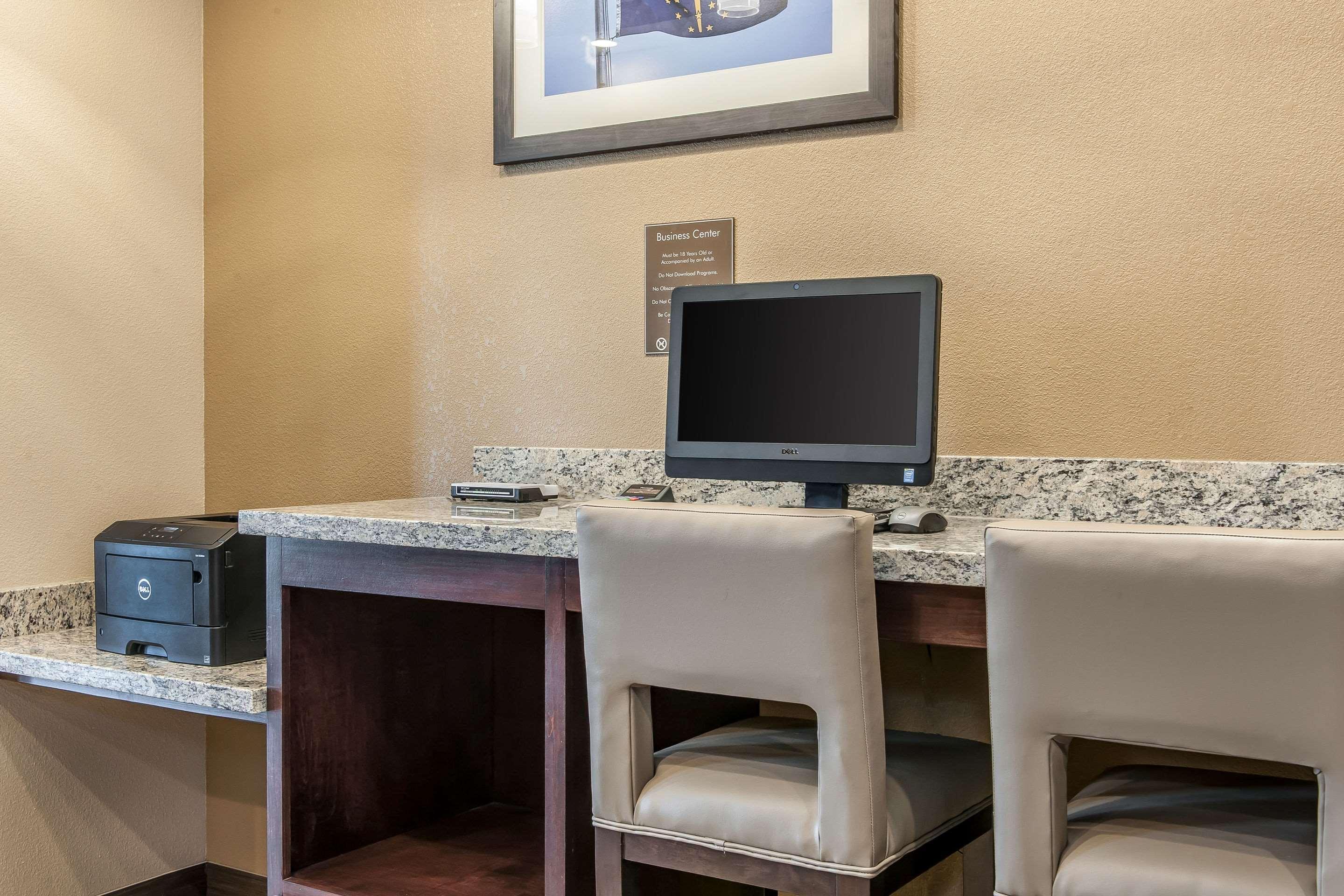 คอมฟอร์ต สวีทส์ Hotel Rensselaer ภายนอก รูปภาพ