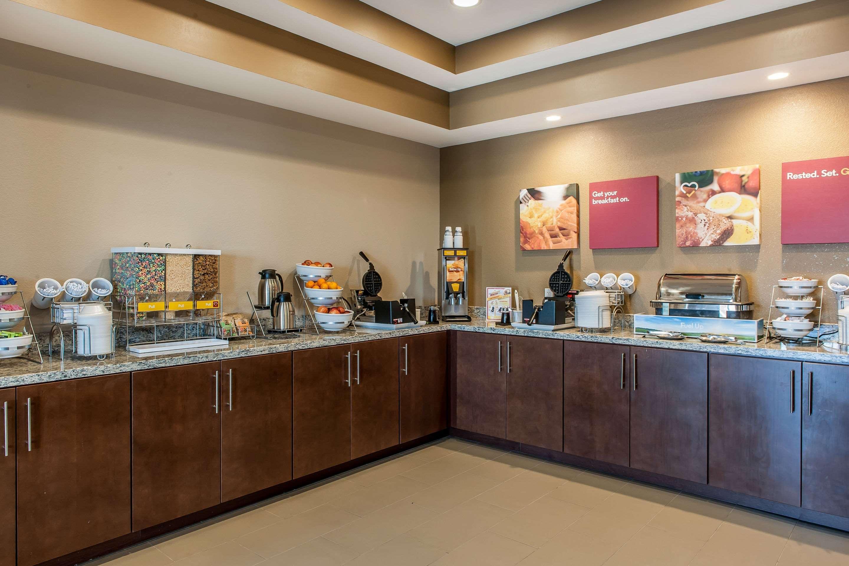 คอมฟอร์ต สวีทส์ Hotel Rensselaer ภายนอก รูปภาพ