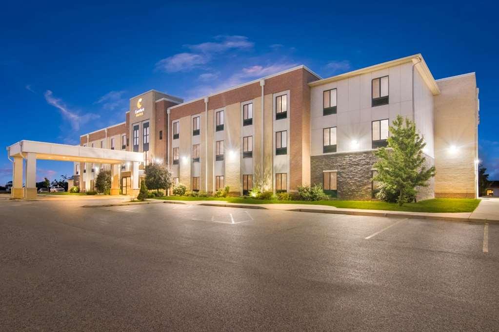 คอมฟอร์ต สวีทส์ Hotel Rensselaer ภายนอก รูปภาพ